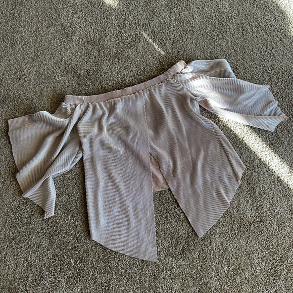 Off Shoulder Top - Picture 4 of 5